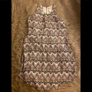 Like new summer patterned midi sleeveless dress with pockets